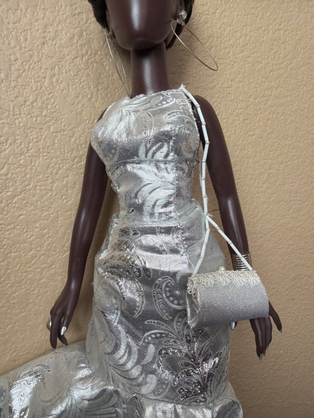 Annie Lee Sass n Class 2004 Sultry in Silver African American Doll LE 0153/2000 - Picture 9 of 17